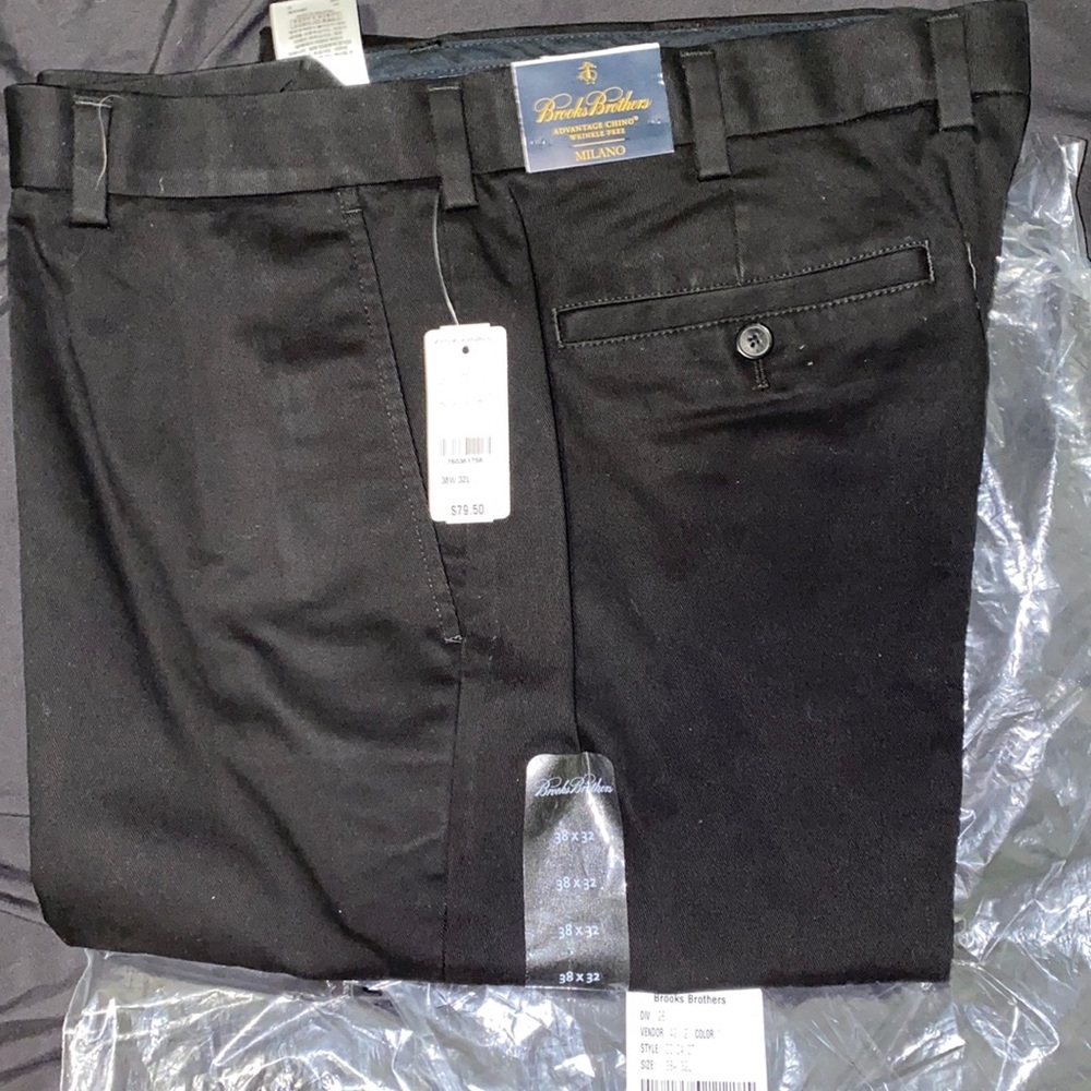 Brooks brothers Advantage Chino Wrinkle Free.